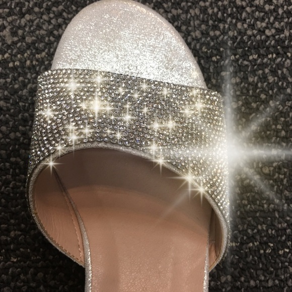 1 LEFT! Silver Rhinestone Bling Mule Heel 6.5 - Picture 4 of 8